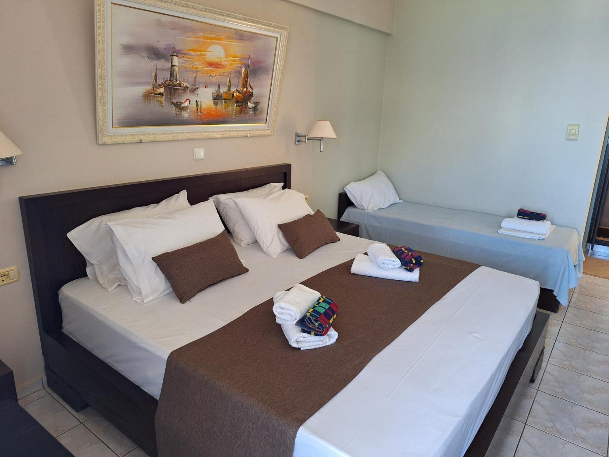 Castle Hotel Himare Eksteriør bilde